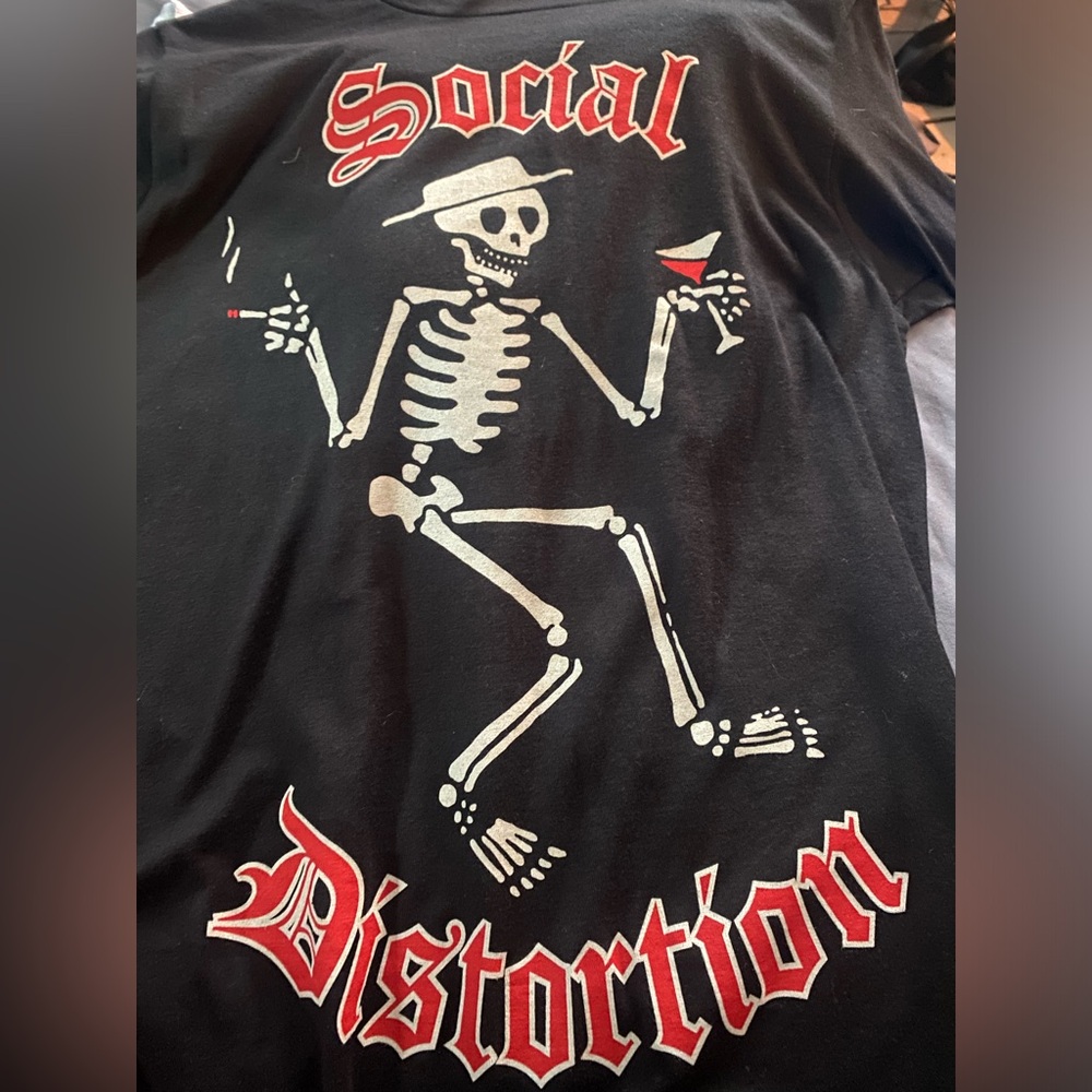 Social Distortion Tee, size small.